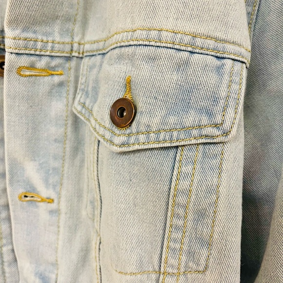Vintage Light-wash TRIOT Denim Jacket Medium - Picture 6 of 7